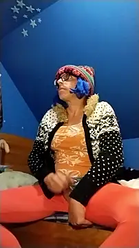 Snapshot of MirthildaVenza chatting on 11/17/25, 06:41 MirthildaVenza online show from 11/17/25, 06:41