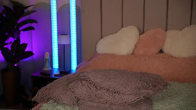 VickySecret96 online show from 02/05/26, 06:01