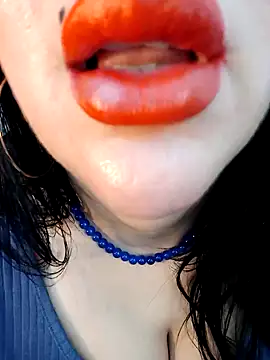 Queen sousou online show from 02/06/25, 01:16