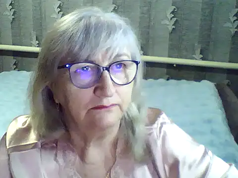 Snapshot of LolkaAlyss chatting on 03/09/25, 12:53 LolkaAlyss online show from 03/09/25, 12:53