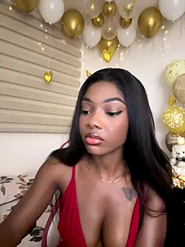 Snapshot of Vane_Rossee chatting on 10/28/25, 11:07 Vane Rossee online show from 10/28/25, 11:07