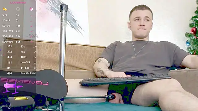 Snapshot of Ethan_and_mike chatting on 12/22/24, 12:38 Ethan and mike online show from 12/22/24, 12:38