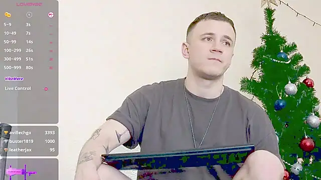 Snapshot of Ethan_and_mike chatting on 12/22/24, 07:52 Ethan and mike online show from 12/22/24, 07:52