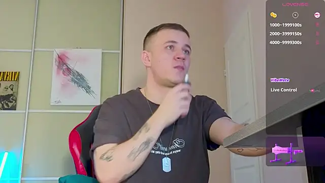 Snapshot of Ethan_and_mike chatting on 09/10/25, 12:38 Ethan and mike online show from 09/10/25, 12:38