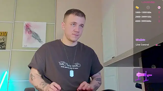 Snapshot of Ethan_and_mike chatting on 09/11/25, 12:16 Ethan and mike online show from 09/11/25, 12:16