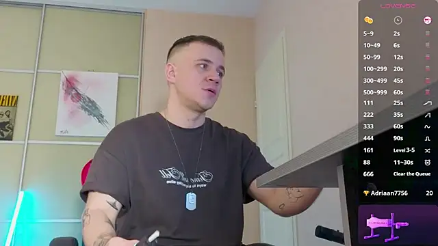 Snapshot of Ethan_and_mike chatting on 09/20/25, 12:28 Ethan and mike online show from 09/20/25, 12:28