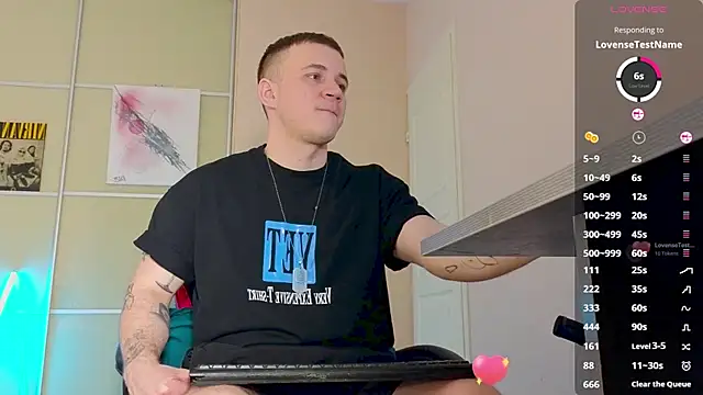 Snapshot of Ethan_and_mike chatting on 10/25/25, 11:40 Ethan and mike online show from 10/25/25, 11:40