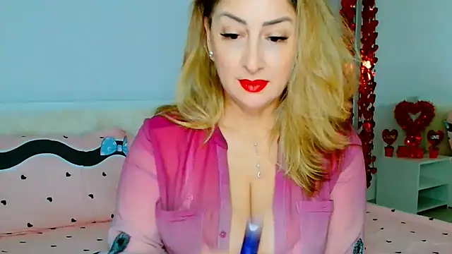 Snapshot of Tyana40 chatting on 02/12/25, 02:24 Tyana40 online show from 02/12/25, 02:24