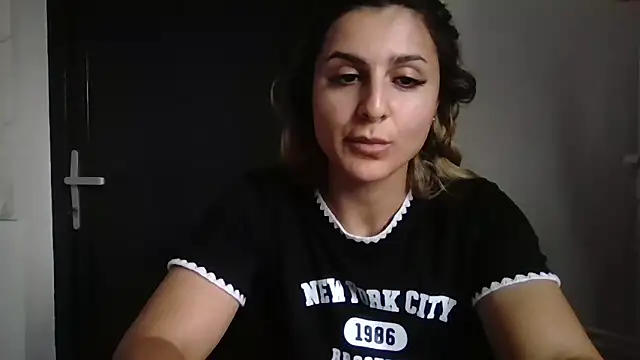 NicolePlay online show from 06/03/26, 02:33