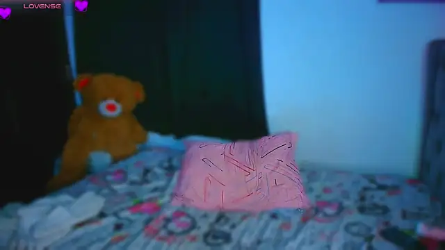 Mishukitty online show from 11/30/25, 05:55