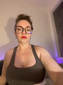 Snapshot of FemDom_RubyKnightXXO chatting on 09/11/25, 09:15 FemDom RubyKnightXXO online show from 09/11/25, 09:15