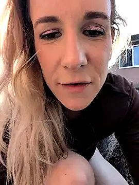 NaomiAndFriends online show from 03/09/25, 01:59