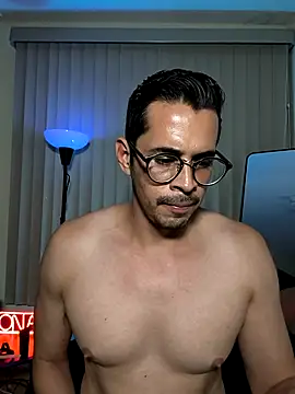 Snapshot of towers_j chatting on 09/10/25, 03:28 towers j online show from 09/10/25, 03:28