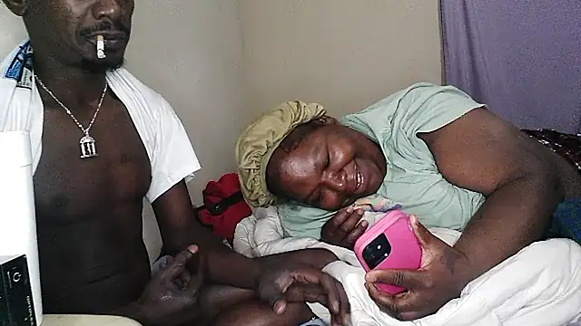 Snapshot of RinsingWood84 chatting on 02/13/26, 11:28 RinsingWood84 online show from 02/13/26, 11:28