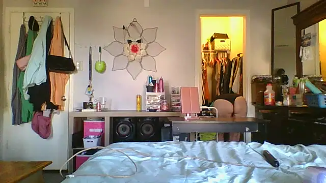 Snapshot of JadeDaMilf chatting on 02/28/25, 02:09 JadeDaMilf online show from 02/28/25, 02:09