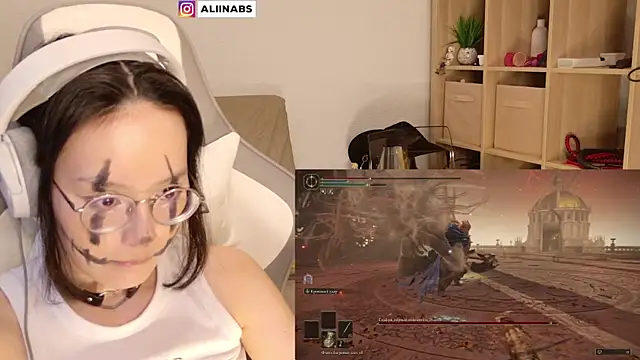 Snapshot of aliiiiiina chatting on 01/30/25, 07:04 aliiiiiina online show from 01/30/25, 07:04