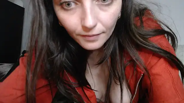 Snapshot of Katze22 chatting on 12/21/24, 11:13 Katze22 online show from 12/21/24, 11:13