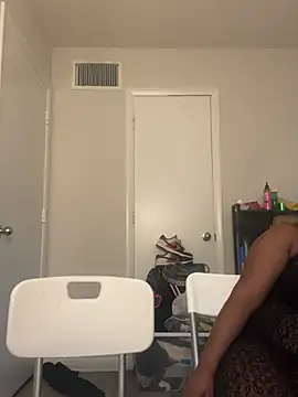 Snapshot of DancingLemonade chatting on 01/19/25, 10:06 DancingLemonade online show from 01/19/25, 10:06