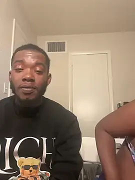 Snapshot of DancingLemonade chatting on 01/21/25, 04:21 DancingLemonade online show from 01/21/25, 04:21