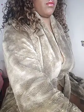 Snapshot of sharom_smith1 chatting on 09/18/25, 08:27 sharom smith1 online show from 09/18/25, 08:27