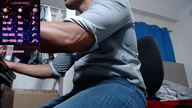 Snapshot of lewislamxxx_hot chatting on 03/01/25, 11:26 lewislamxxx hot online show from 03/01/25, 11:26