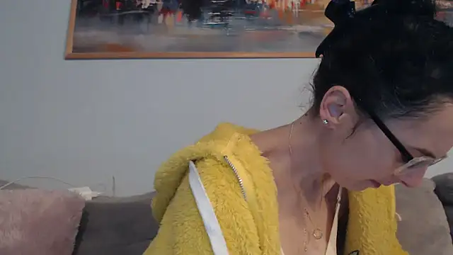 cleophee online show from 04/02/26, 05:49