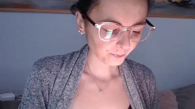 cleophee online show from 04/13/26, 05:46