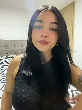 Snapshot of -Camila chatting on 12/22/24, 01:55 -Camila online show from 12/22/24, 01:55