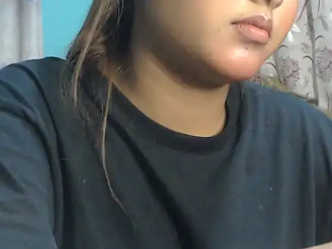 NancyRuvi online show from 11/19/25, 03:12