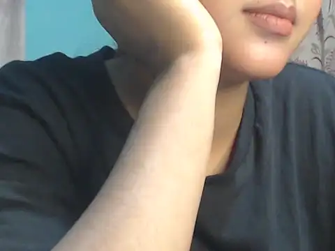 NancyRuvi online show from 12/04/25, 02:48