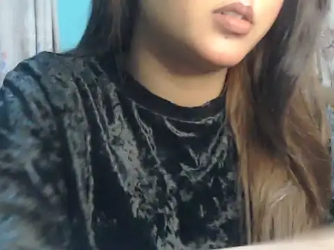 NancyRuvi online show from 12/15/25, 04:00