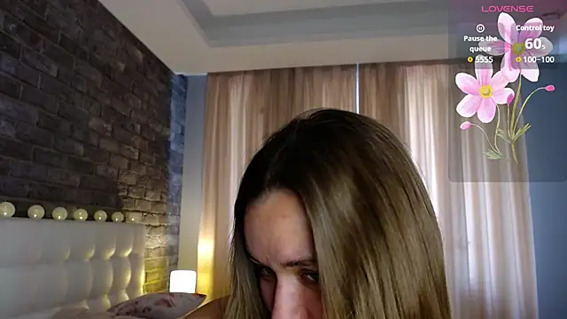 starrydoll online show from 05/11/26, 11:16