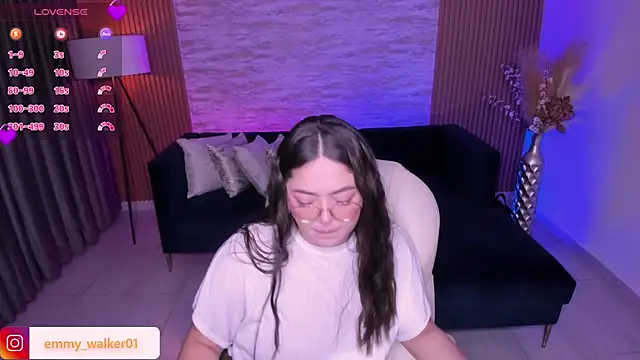 emmy walker online show from 12/17/25, 11:05