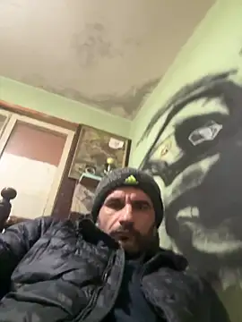 Snapshot of Georgi51906788 chatting on 12/22/25, 10:40 Georgi51906788 online show from 12/22/25, 10:40