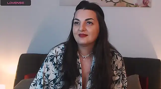 Snapshot of itsyourlady chatting on 12/22/24, 02:06 itsyourlady online show from 12/22/24, 02:06