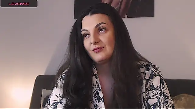 Snapshot of itsyourlady chatting on 02/12/25, 01:06 itsyourlady online show from 02/12/25, 01:06