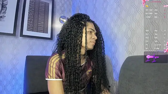 vennus1  online show from 02/03/25, 11:42