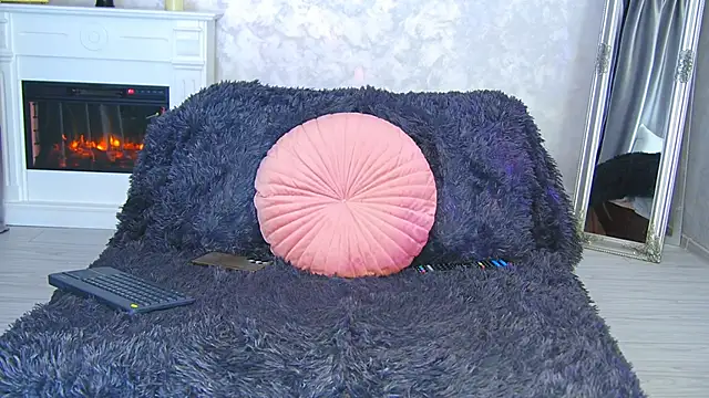 Michelle90u online show from 11/17/25, 05:08