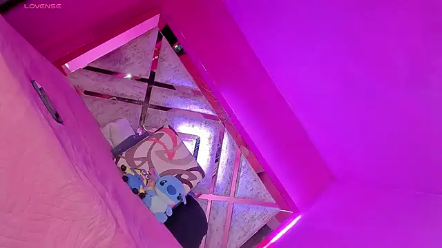 Snapshot of anapuala_sexxx chatting on 12/21/24, 10:39 anapuala sexxx online show from 12/21/24, 10:39