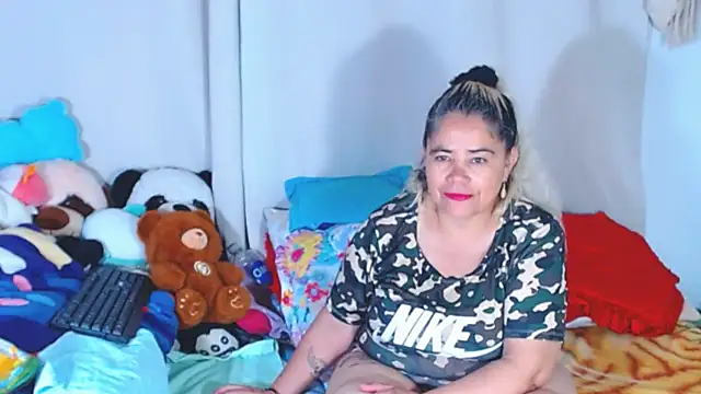 estrellita fugaz16x online show from 10/08/25, 01:47