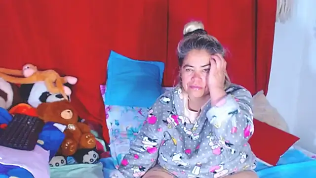 estrellita fugaz16x online show from 10/25/25, 11:29