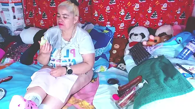 estrellita fugaz16x online show from 03/18/26, 05:10