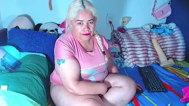 Snapshot of estrellita_fugaz16x chatting on 07/14/26, 03:55 estrellita fugaz16x online show from 07/14/26, 03:55