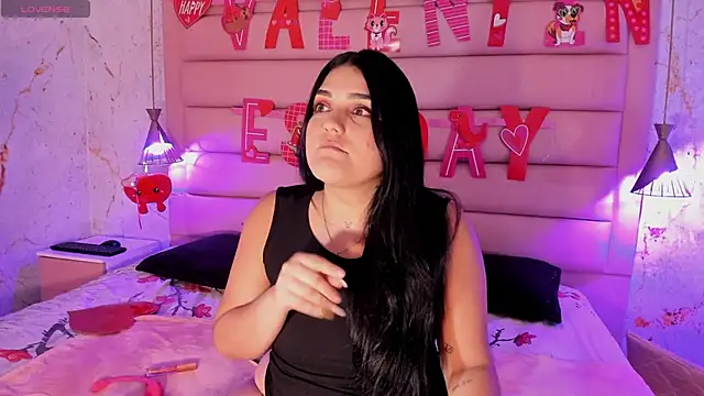 Snapshot of Maddysex_ chatting on 02/04/25, 05:55 Maddysex online show from 02/04/25, 05:55