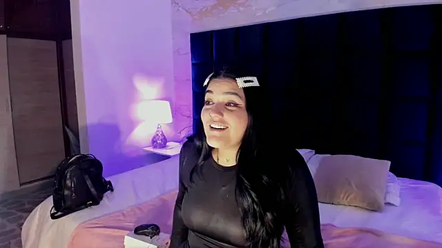 Snapshot of Maddysex_ chatting on 09/27/25, 11:37 Maddysex online show from 09/27/25, 11:37