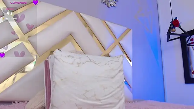 Snapshot of BeckyAnders chatting on 03/01/25, 11:50 BeckyAnders online show from 03/01/25, 11:50