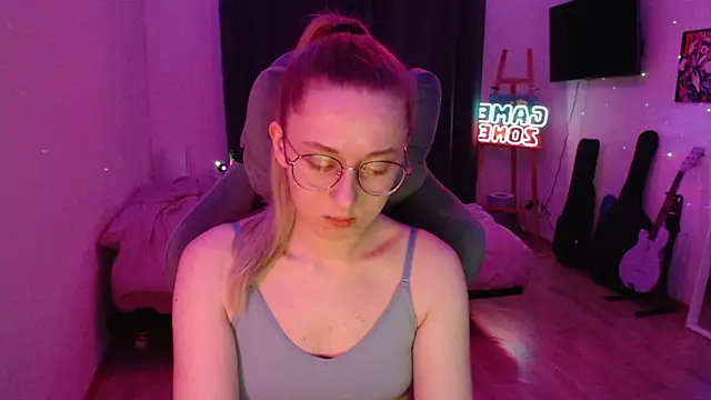 AnabelFrel online show from 02/13/25, 12:57