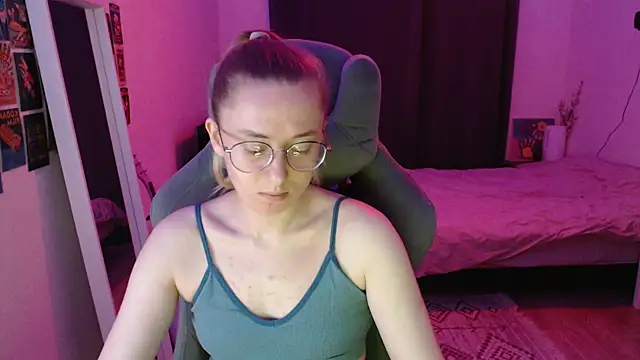 AnabelFrel online show from 04/19/26, 12:22