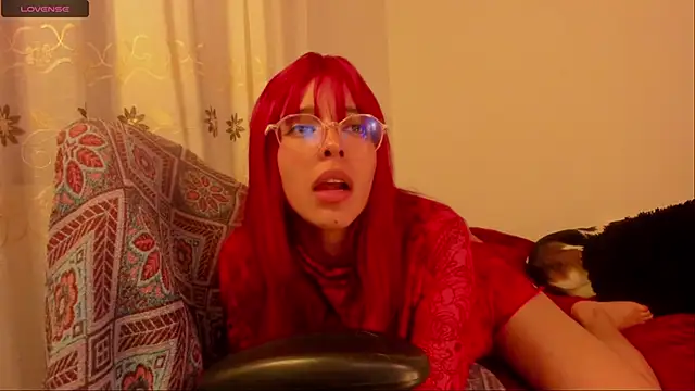 Snapshot of aluna_0310 chatting on 12/03/24, 11:24 aluna 0310 online show from 12/03/24, 11:24