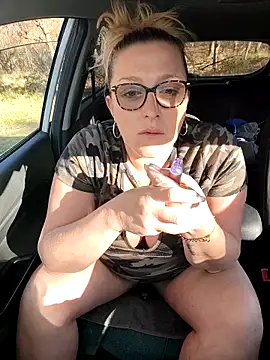 Snapshot of winniess40 chatting on 04/08/26, 07:30 winniess40 online show from 04/08/26, 07:30